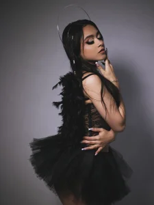 HannaClarrk_のYour black angel🔥🖤の 4枚の写真