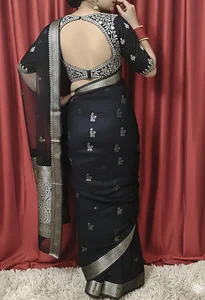 Public de AlluringChitra  photos