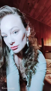 JulieSqualor81 New  2টি ছবি