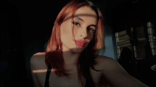 triana_crimson Me 圖片 3