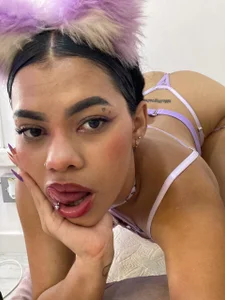 helen_zen I'm your hottest secret Foto 4