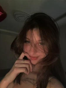 kindness looks good on you od LouiseChavez  2 snímek