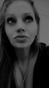 ForbiddenClover Public Foto 9