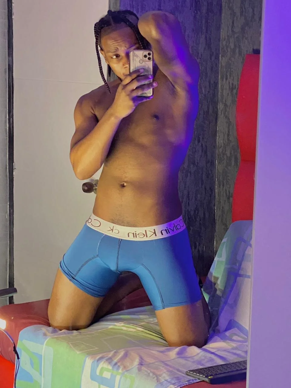 صور DominicSccott الرائجة  6624