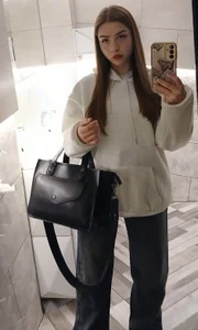 BitterPeach Public Foto