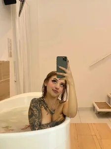 ValentinaDeAngelis 🫧💋Midnight Bubbles🫦🫧 slika 2