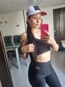 Maggie_Belmont777 sport mode Poză