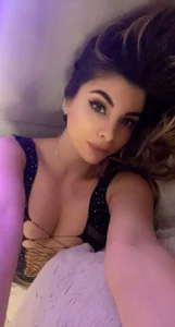 hi od Queenofyouredreams  7 snímek