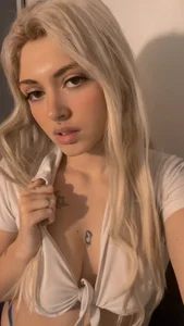 lunnna- Public Pic 3
