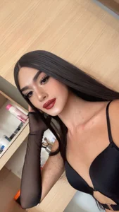 WHOSE MAMAXITA IS THIS? od DANIELA_CADAVID_  5 snímek