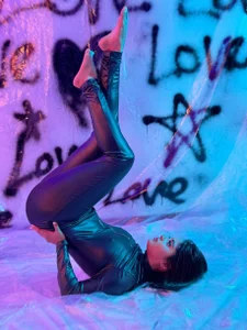 Love in Vandalism de Elizabeth_VonSweet  5 Imagens