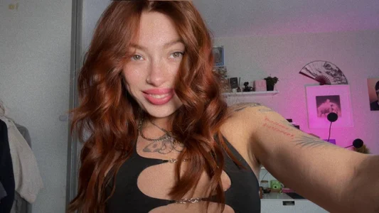 MaryStocksのPublicの 4枚の写真