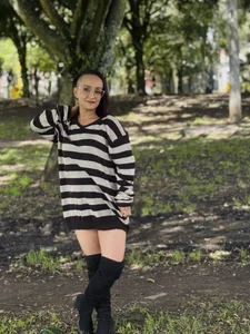 NatashaMason_ Outdoors 🌳 Bilde 3