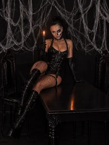 SuzanneKer1 Come to the Dark Side We have Cookies 🤫 圖片 9