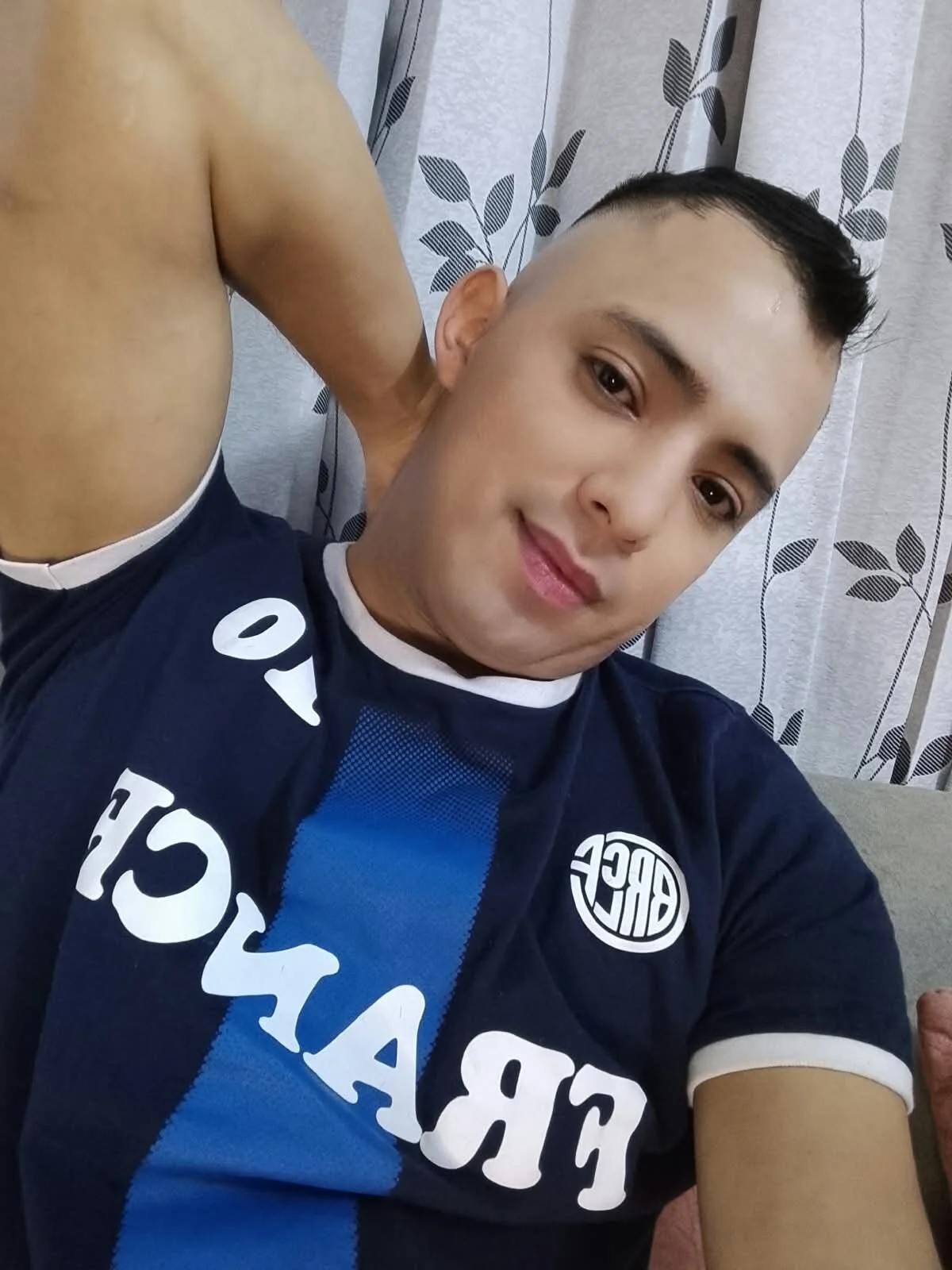MikeFetish_01 adlı kullanıcının viral fotoğrafları:  2284