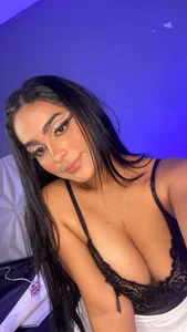 _charlotte18 Public Pic 7