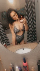 AllieWhisper Public Foto 6