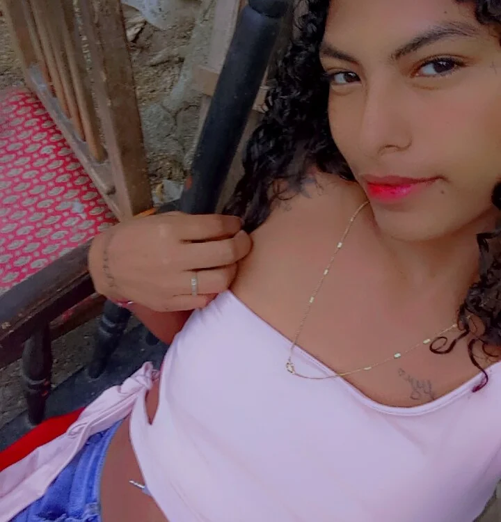 caramelo_hot11 offline XXX-chat