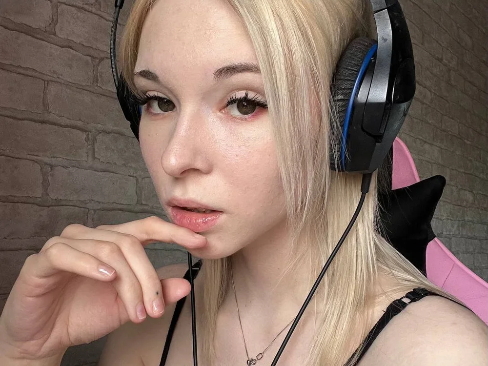 SilverCorrell's Offline Chat Room