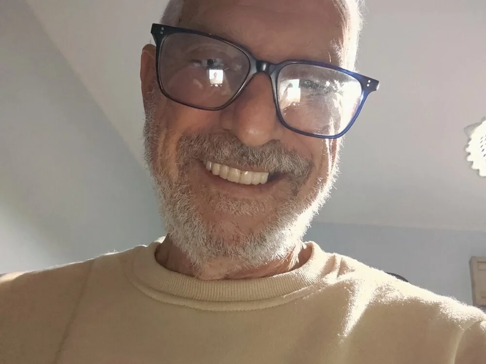 jhonschen's Offline Chat Room