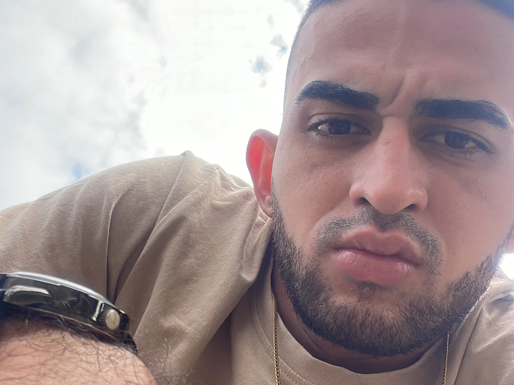Jreyes2101 offline chatrum