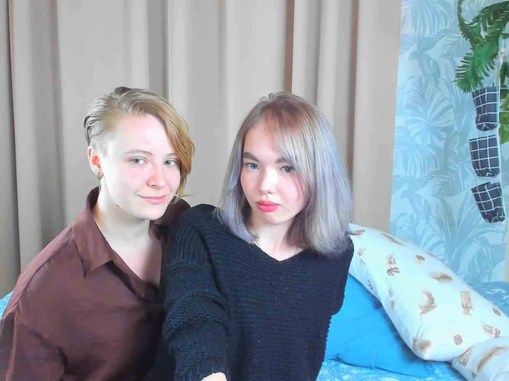 BarbaraSharon's Offline Chat Room