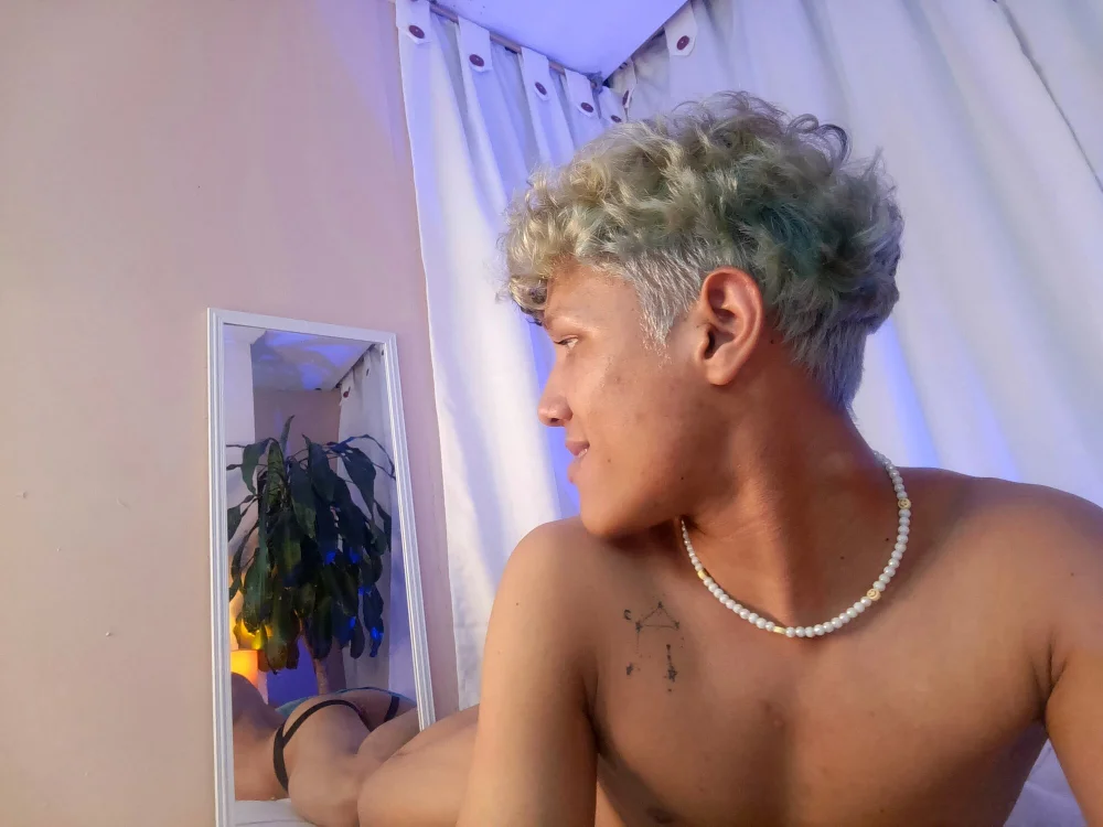 Alejtwink19 offline chatrum