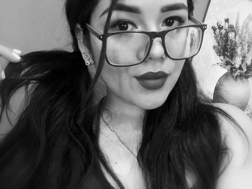 Giselle_Sanders' Offline XXX Chat