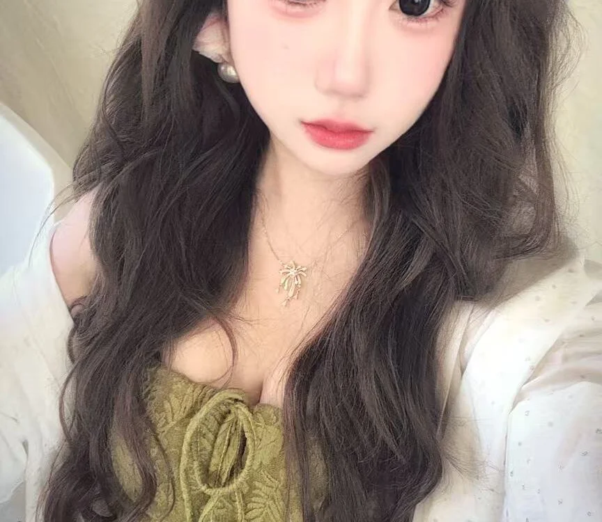 wanwan-6969 Obrolan XXX Offline
