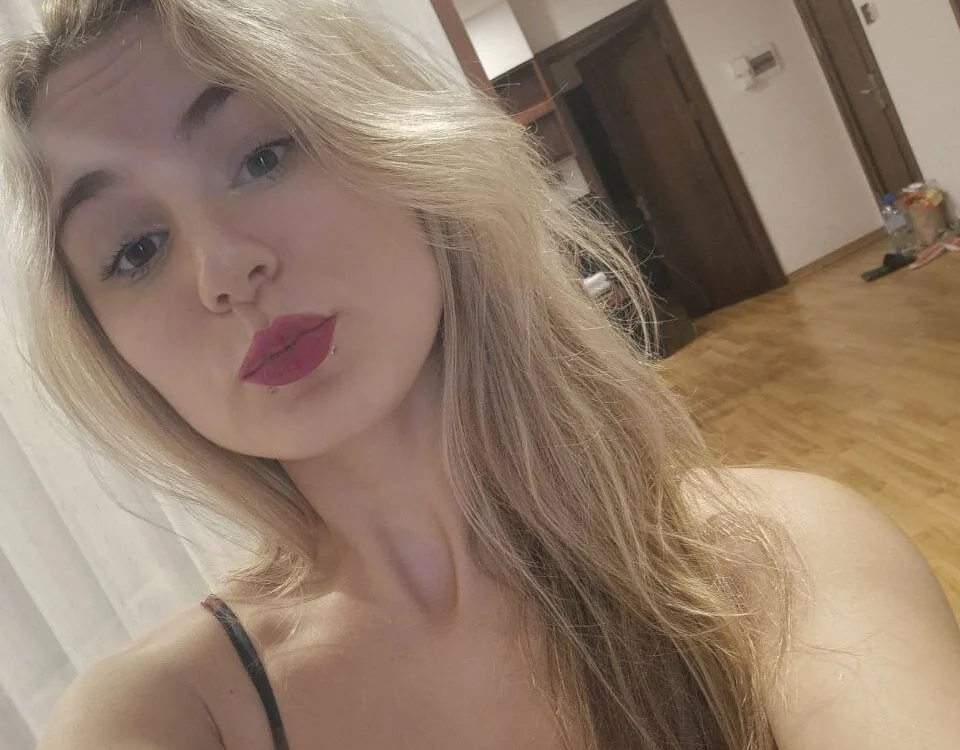 Ommniaqueen Obrolan XXX Offline
