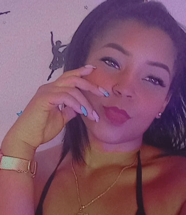 roxy-sex1's Offline Chat Room