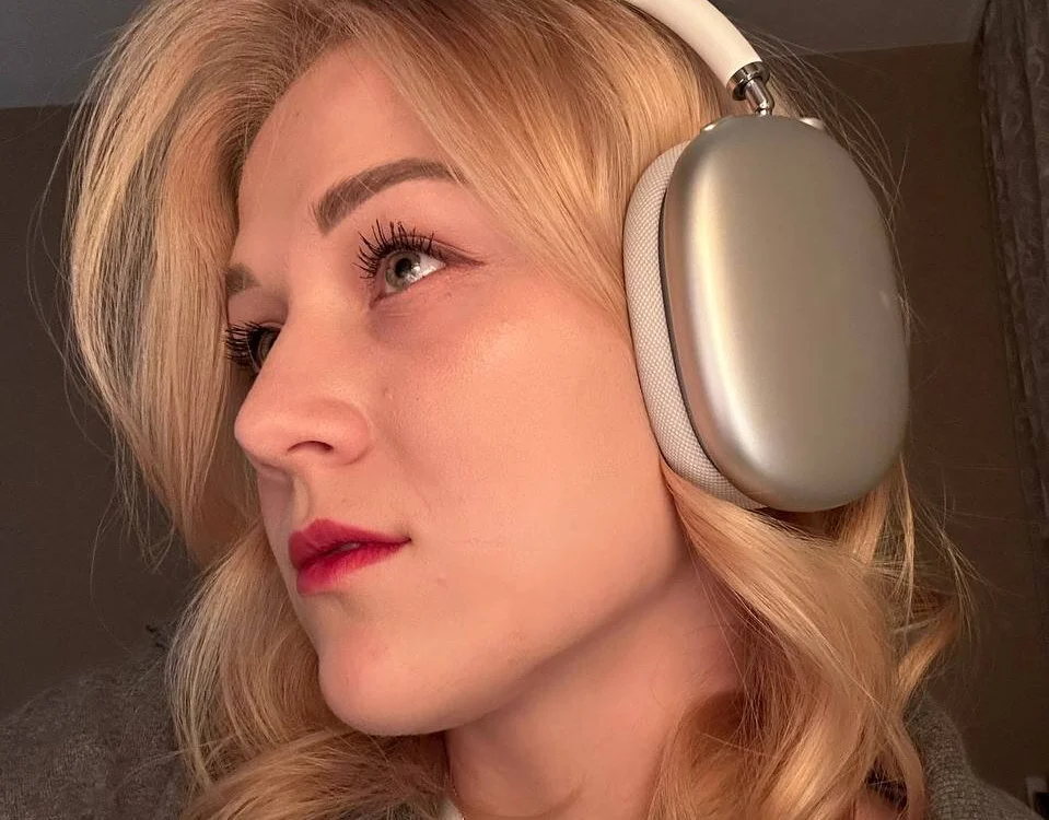 BrittAmos offline chatrum