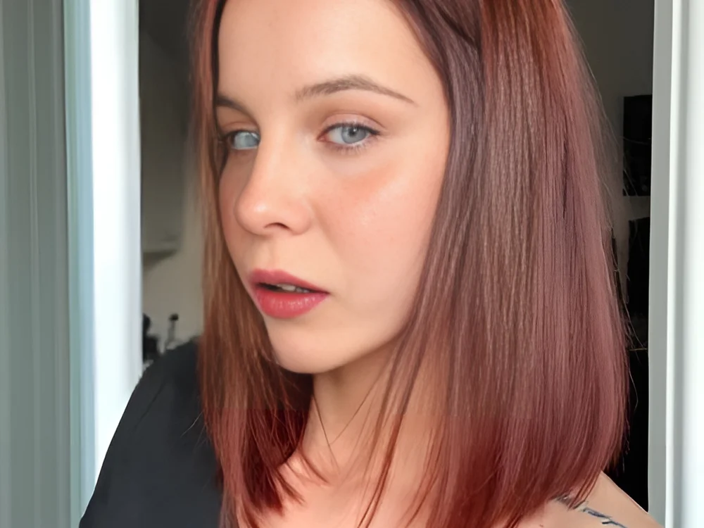 MoiraFrickey offline chatrum