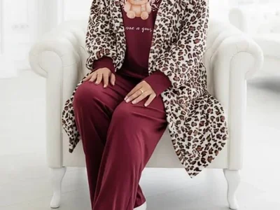 lona_43 - live cam model