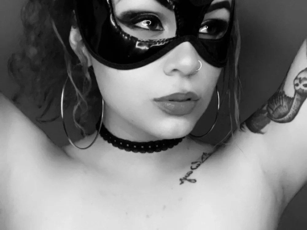 Hanna_Blake's Offline Chat Room