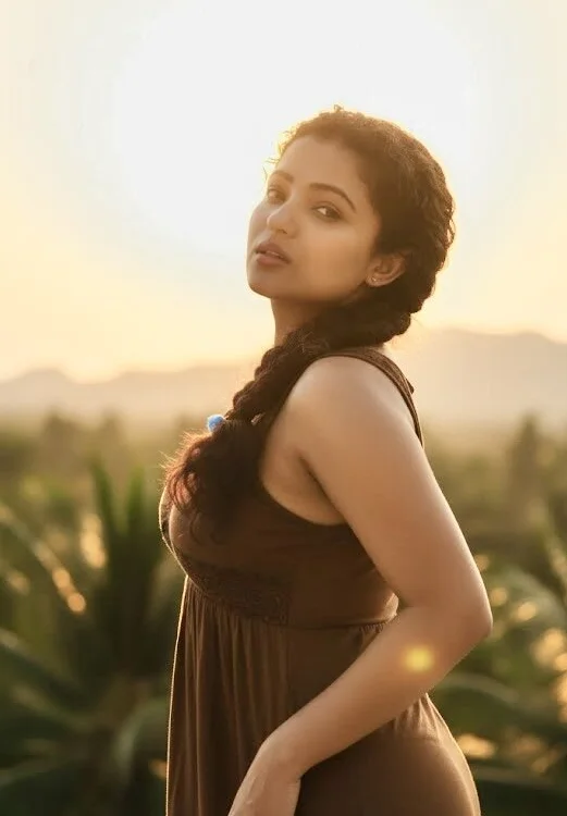 ChathuniのライブXXXチャット