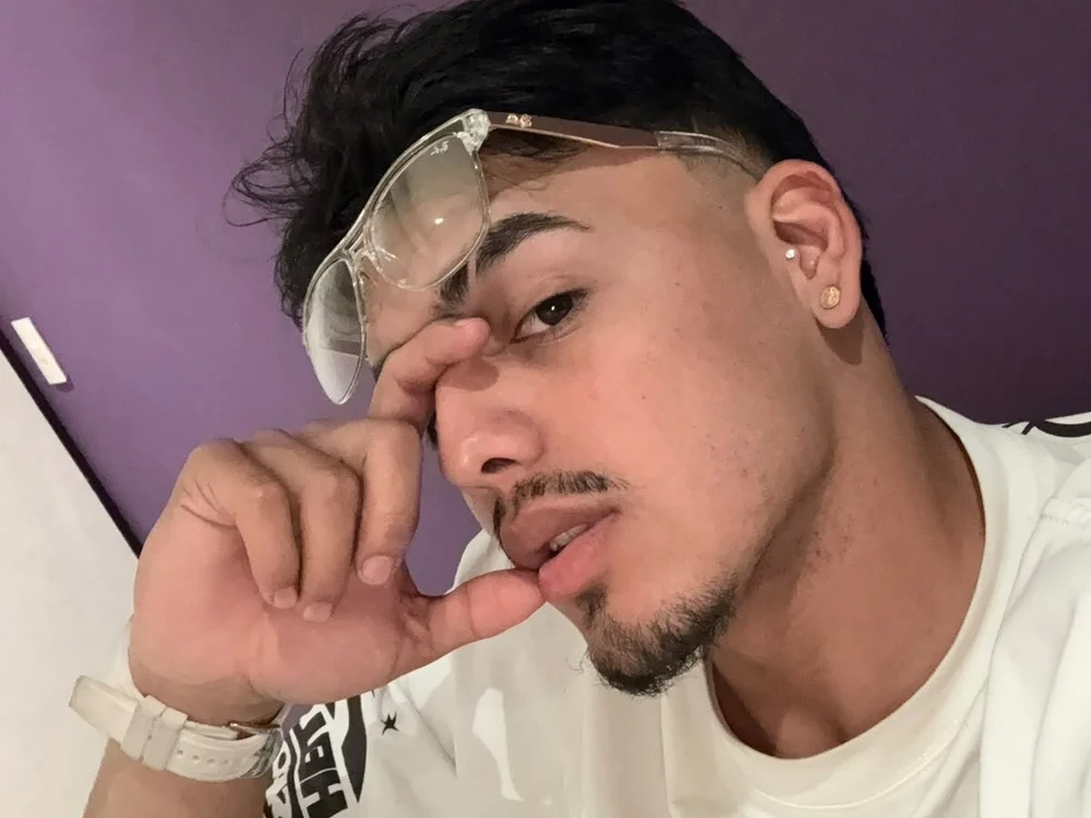 Bastian_Fox_ Chat XXX offline