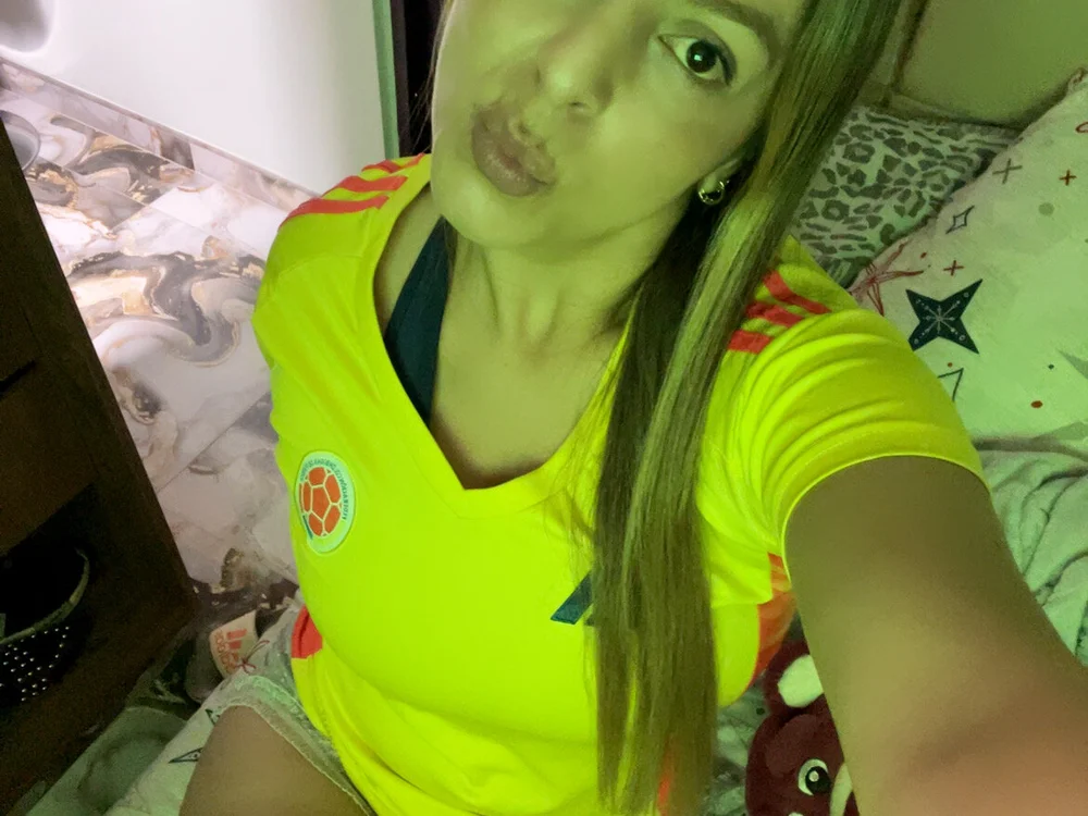 Valentinablondesweet - Live Sex Cam