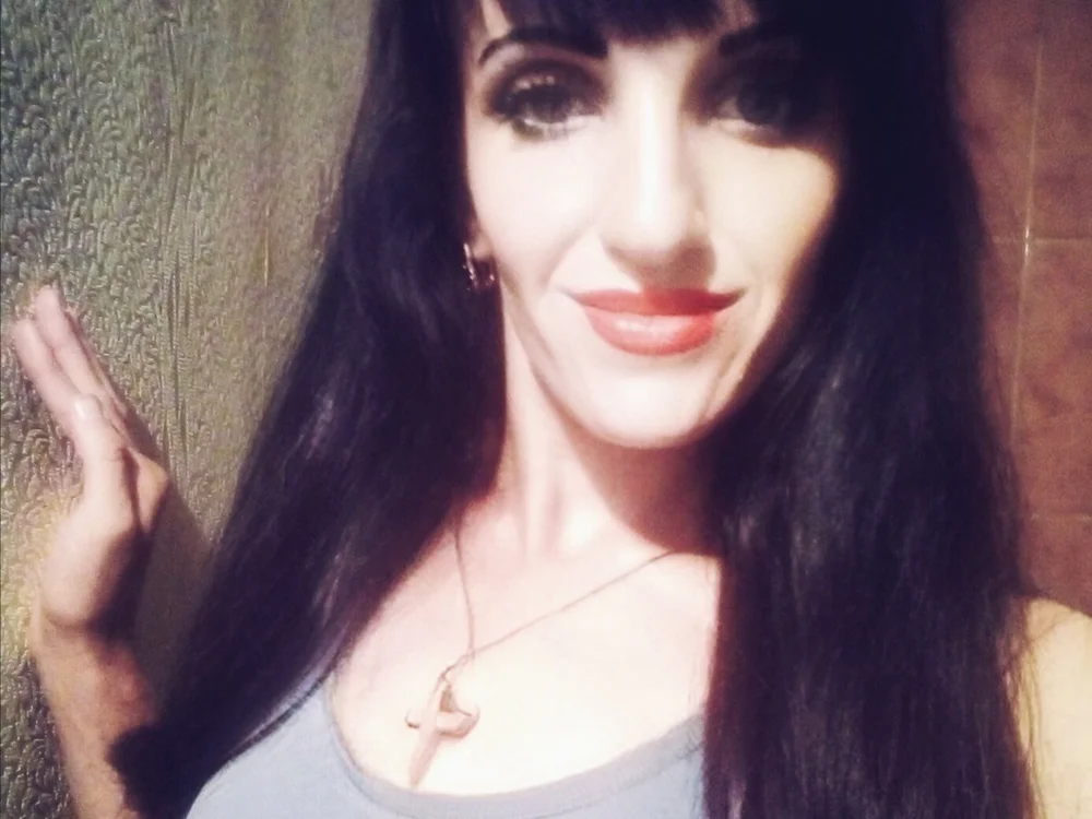 Christina_LoveAngel's Offline XXX Chat