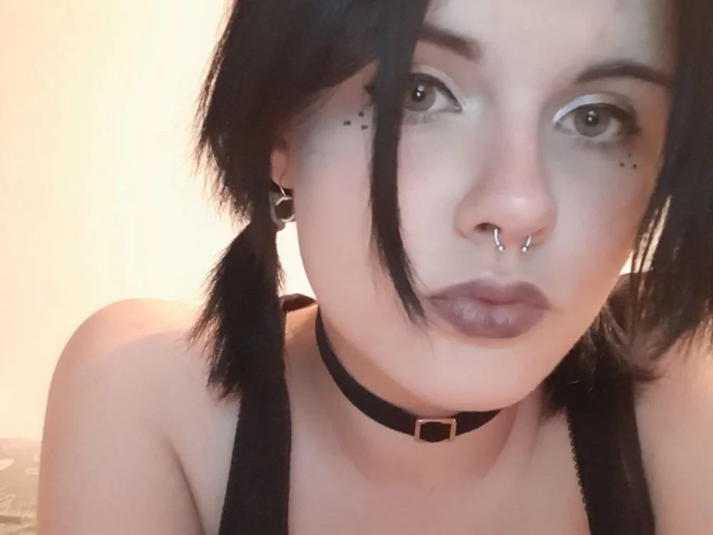 Candise's Offline Chat Room