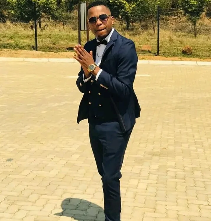 Francis1n Offline XXX chat