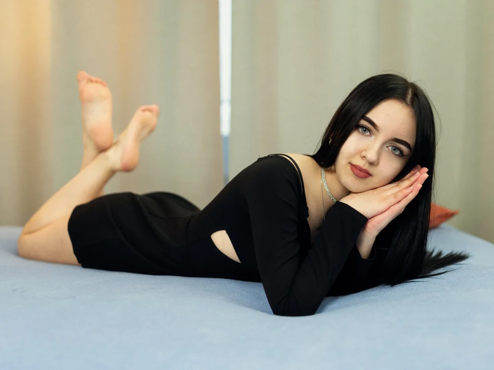 Adel_Unique's Offline XXX Chat