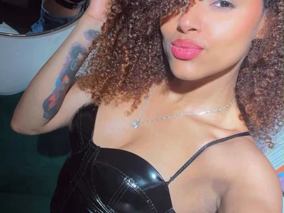 Kendraskinny Female Sexting Webcam Adult