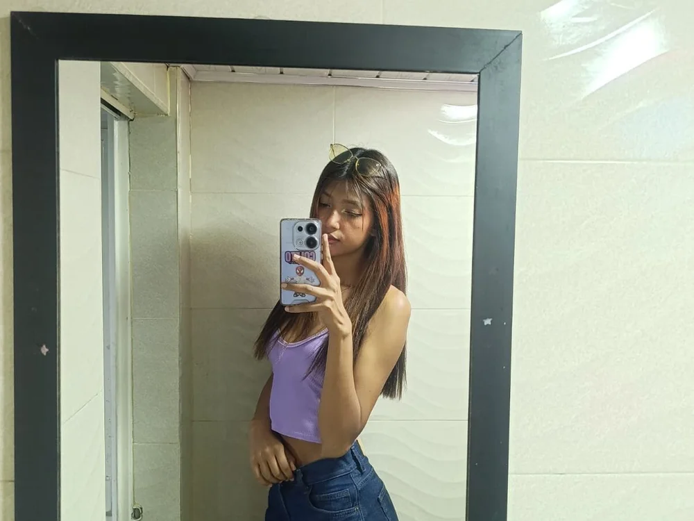 Mila_Saint Offline XXX Chat