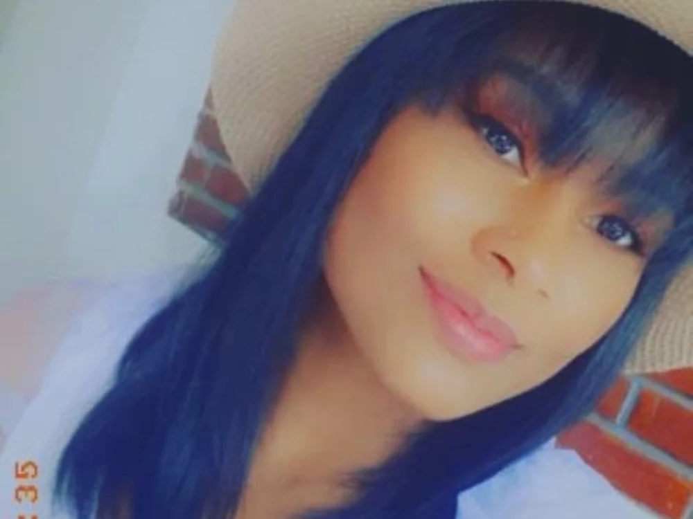 AshantiDavis' Offline Chat Room