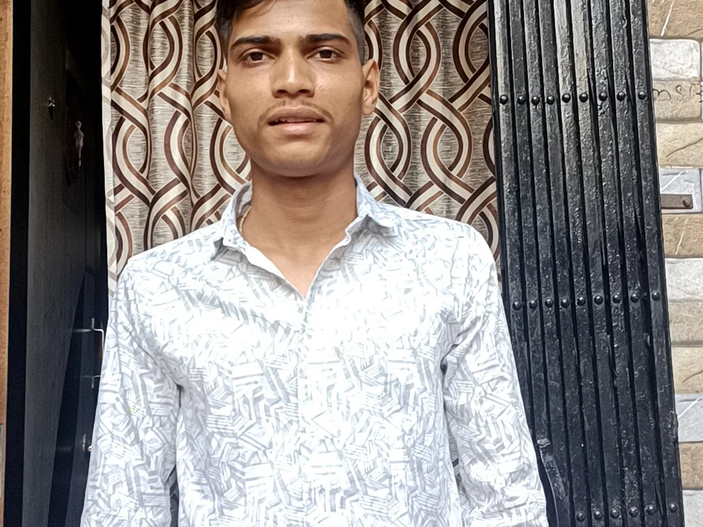 Arshkhan_ offline chatrum