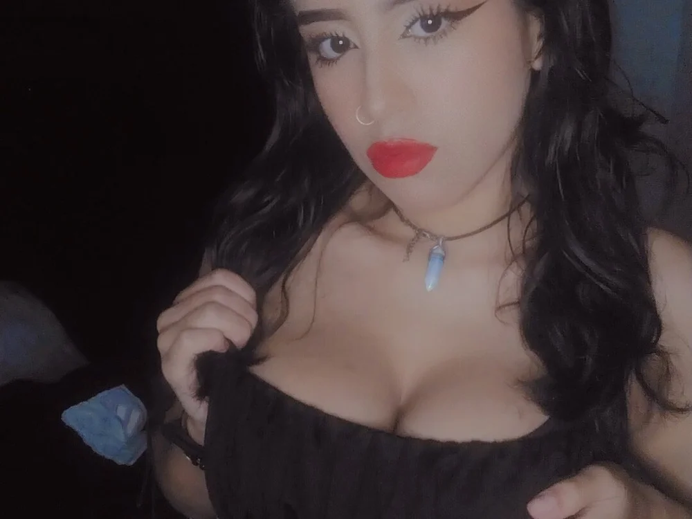 love_violet's Offline XXX Chat