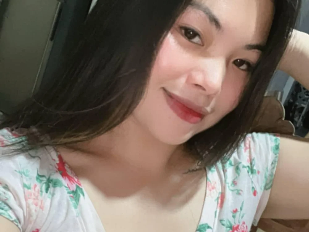 sexy_mikaella Obrolan XXX Offline