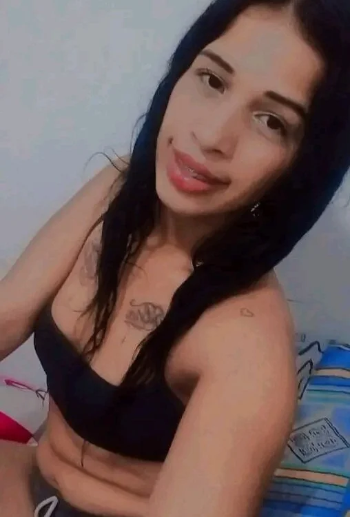 hot_naughty_22's Offline XXX Chat
