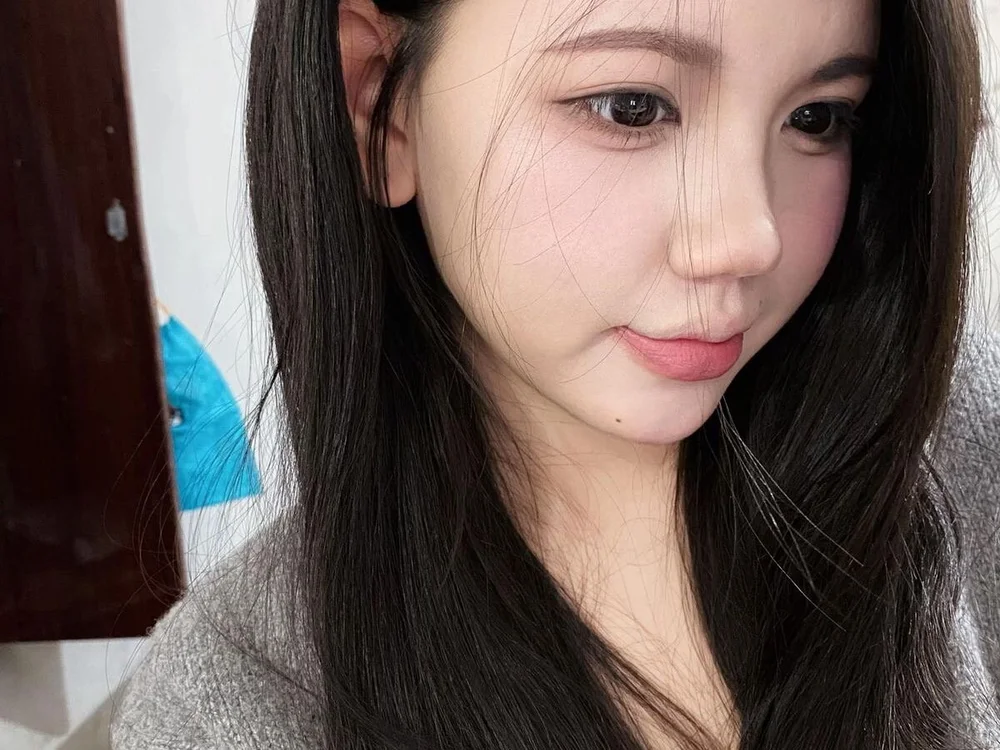 Tuyetnhi_tt's most recent online preview